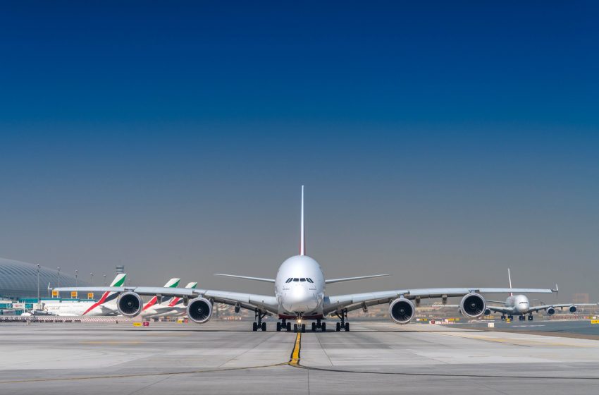  Emirates ups A380 deployment, adds services to UK and Russia