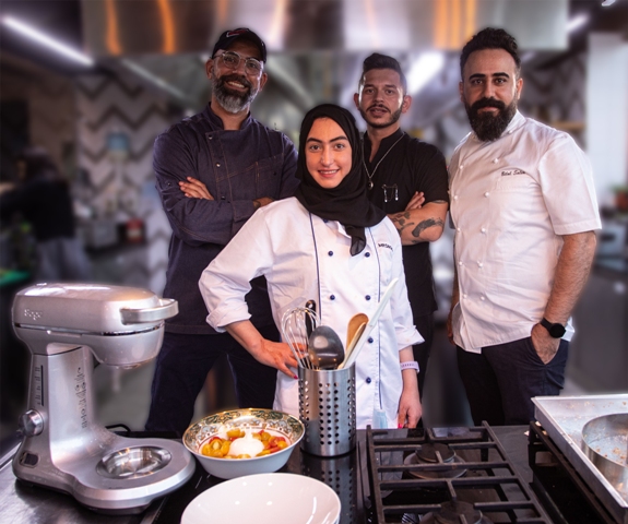  Celebrity chefs prepare Christmas dinner with Sage