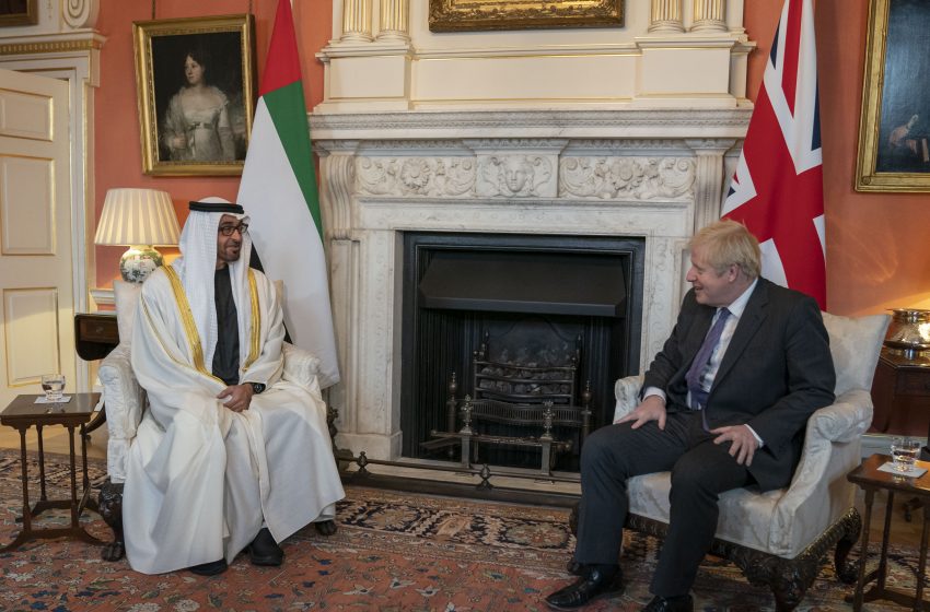  Mohamed bin Zayed, British PM discuss bilateral ties, regional developments