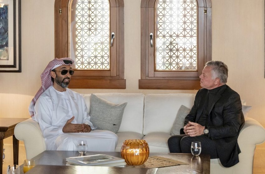  King of Jordan receives UAE delegation headed by Tahnoun bin Zayed
