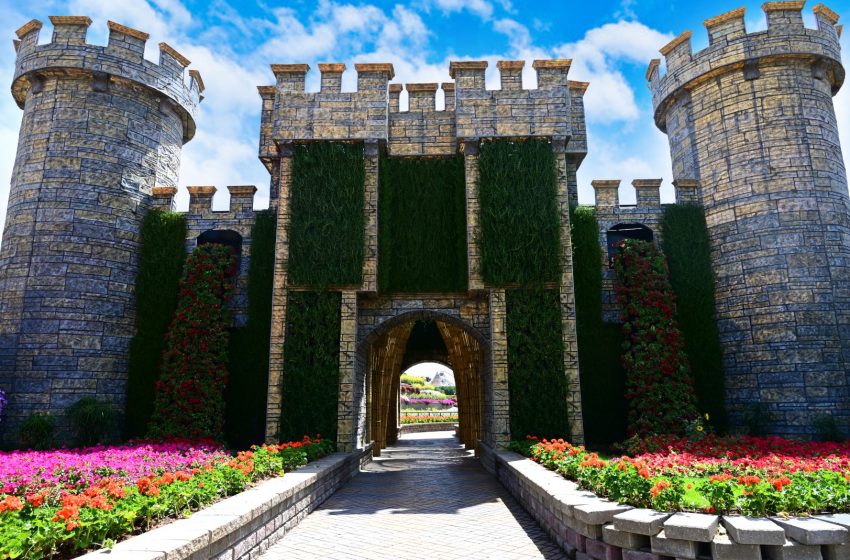  Dubai Miracle Garden welcomes visitors for its 10th season