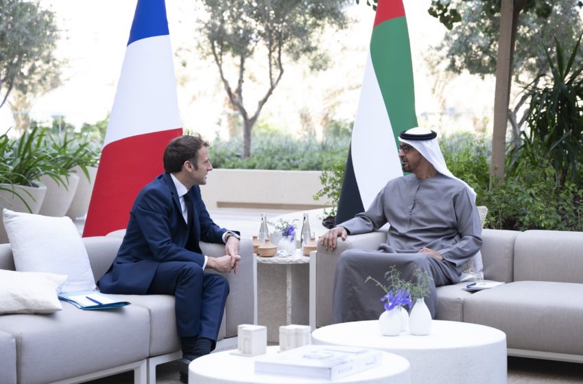  Mohamed bin Zayed receives French President at Expo Dubai
