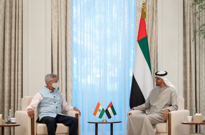  Mohamed bin Zayed receives Indian Foreign Minister