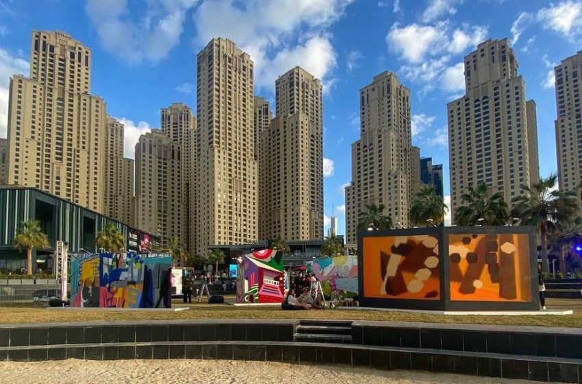  Russian artists create modern street art, graffiti objects in Dubai