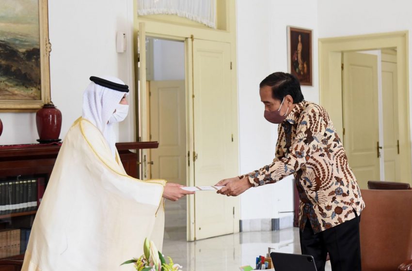  Mohamed bin Zayed invites President of Indonesia to visit UAE, witness signing of Comprehensive Economic Partnership Agreement