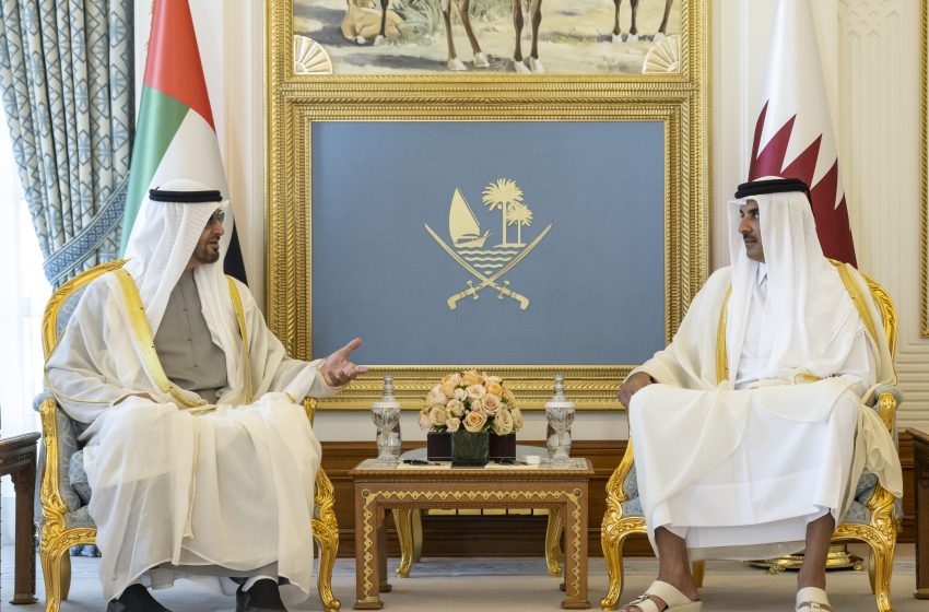 UAE President, Emir of Qatar discuss relations, regional developments