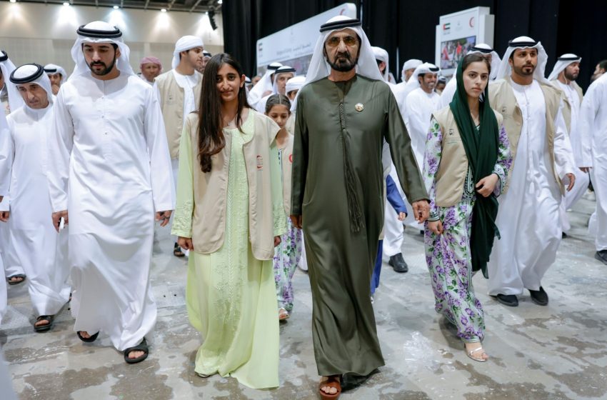  Mohammed bin Rashid visits ‘Bridges of Giving’ campaign centre