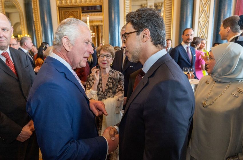  Mansour bin Zayed attends official reception hosted by King Charles at Buckingham Palace